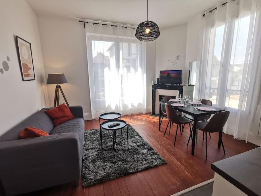 L'Ideal Montereau Exteriör bild